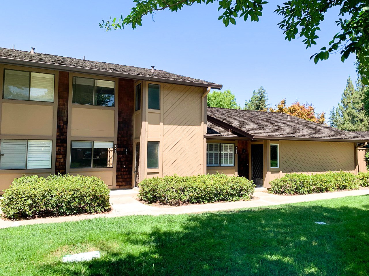 6006 Calle De Felice