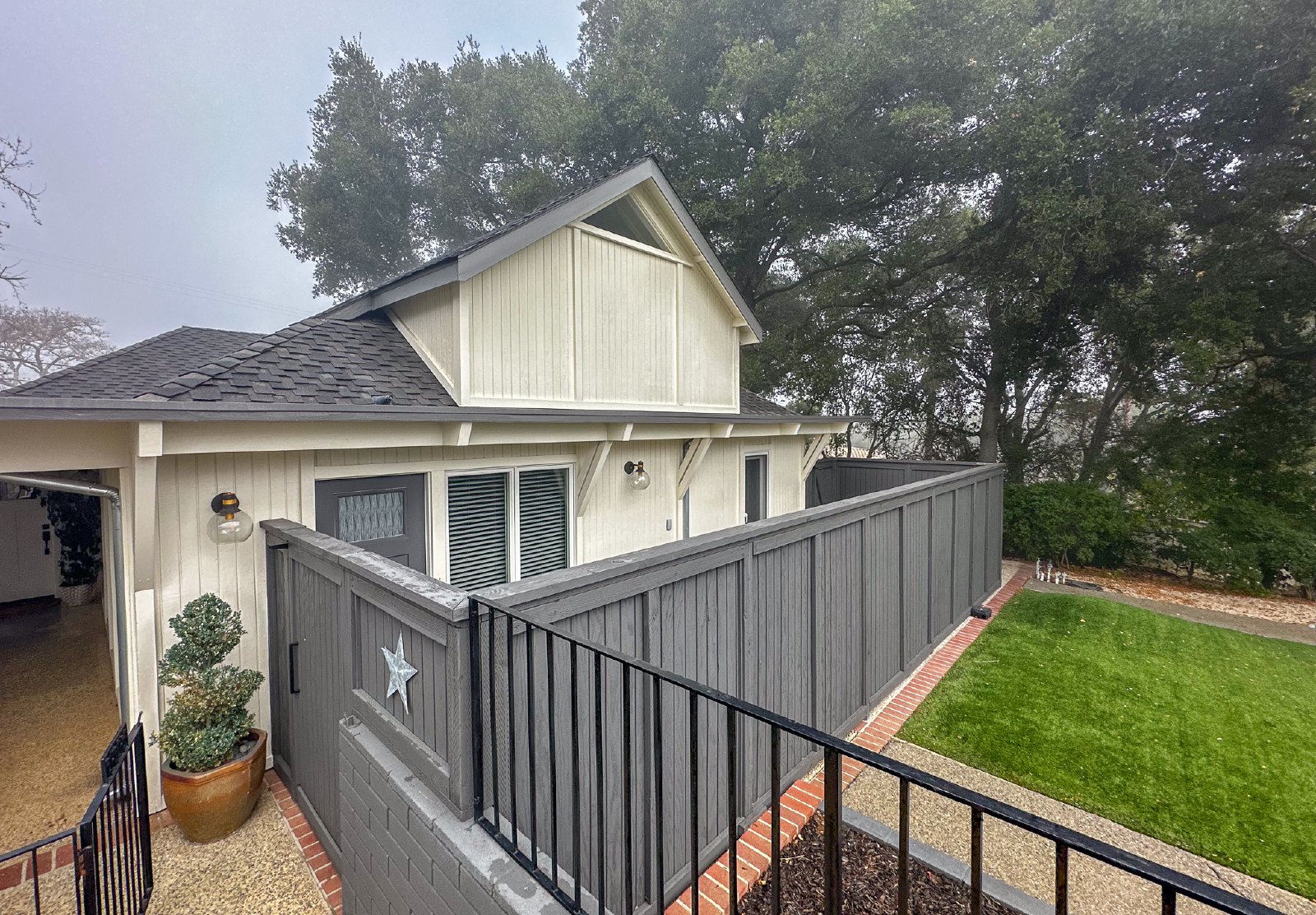 16050 Matilija Dr